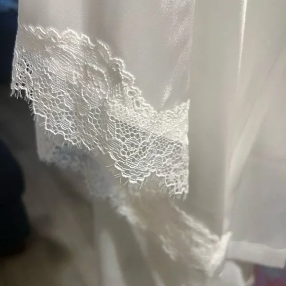 Bride Robe Ivory NWT - Picture 3 of 10